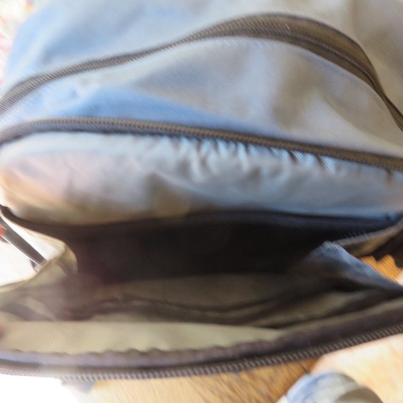 EMS blue/black crossbody medium travel bag, nwot - Picture 7 of 10